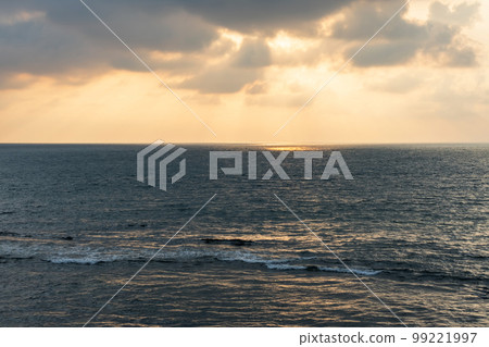 inspiration sundown seascape. 99221997