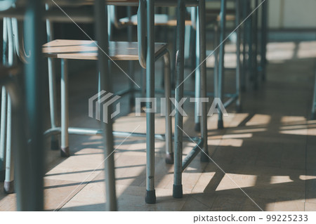 school, classroom, chair 99225233