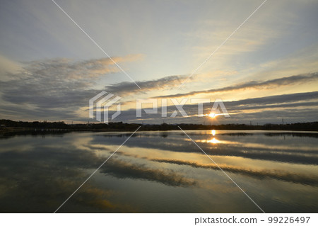 Sunrise scenery 99226497