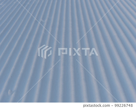 清晨第一件事就是積雪壓坡的景色 清晨第一件事就是積雪壓坡的景色 99226748