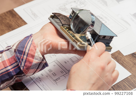[Female architect who designs my home] 99227108