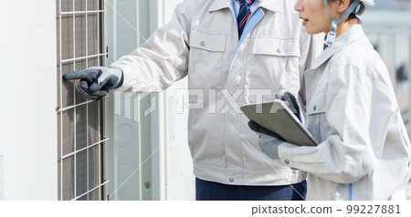 維修室外機的工人 維修室外機的工人 99227881