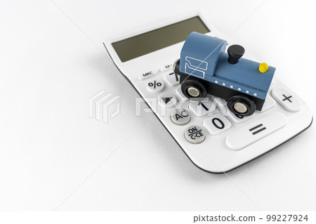 Train and calculator, cost image 99227924