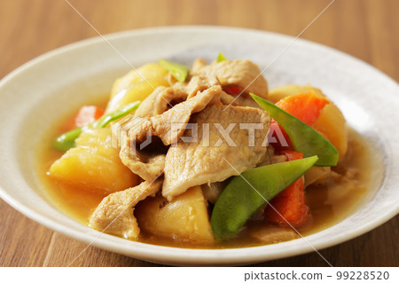 Homemade nikujaga with green peas Homemade nikujaga with green peas 99228520