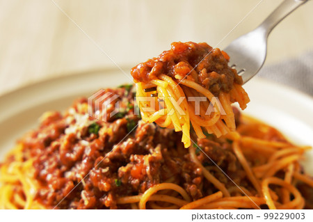 Spaghetti meat sauce Spaghetti meat sauce 99229003