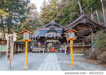 “山梨縣”淺間神社新倉山淺間公園 99229323