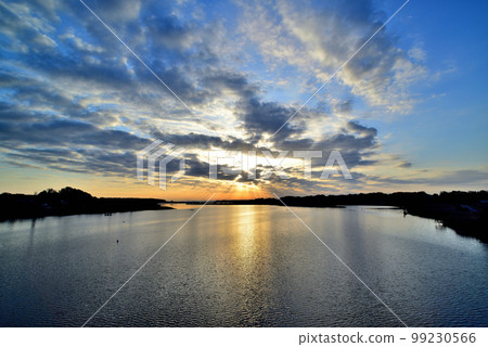 The view of Teganuma at sunrise from Tega Ohashi Bridge, Chiba Prefecture 99230566