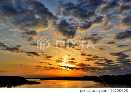 The view of Teganuma at sunrise from Tega Ohashi Bridge, Chiba Prefecture 99230608