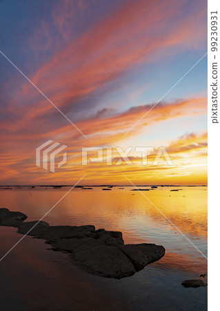 Uyuni Salt Lake in Akita Unosaki Beach Uyuni Salt Lake in Akita Unosaki Beach 99230931
