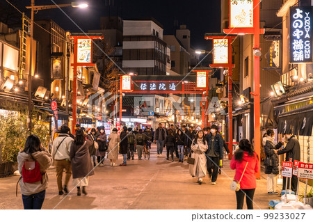 "Tokyo" Asakusa at night, bustling Denboin Street "Tokyo" Asakusa at night, bustling Denboin Street 99233027
