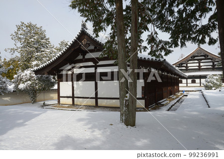 Tofukuji Temple in winter, Toji, Higashiyama Ward, Kyoto City 99236991