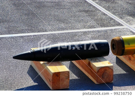 搭載在保護日本海空的未來派多用途驅逐艦FFM上...62口徑5英寸加農炮砲彈及砲彈 99238750