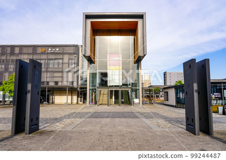 JR高山站及其美麗的日式車站建築(岐阜縣高山市) JR高山站及其美麗的日式車站建築(岐阜縣高山市) 99244487