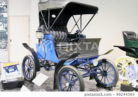 Classic car Classic car 99244565