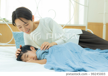 Taking a nap 讓他睡著 99245003