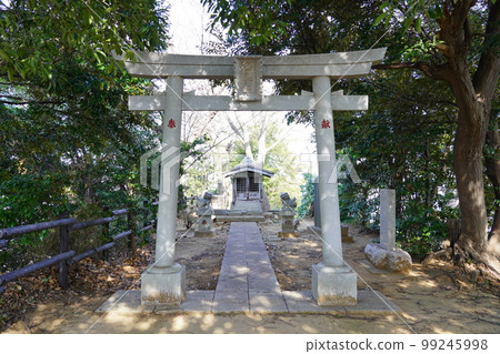 Kabutozuka (Kabutozuka Tomb Ruins) Komaoka Sengen Shrine ~Tsurumi Ward, Yokohama City~ Kabutozuka (Kabutozuka Tomb Ruins) Komaoka Sengen Shrine ~Tsurumi Ward, Yokohama City~ 99245998