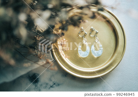 Handmade accessories 99246945