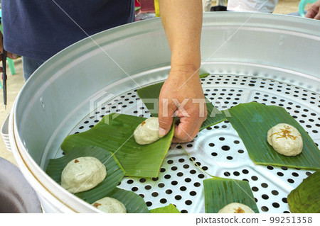 清明節,祭拜祖先,供品,草仔粿,蒸籠,清明祭、先祖供養、供物、草餅、蒸し器、Caozikueh, 清明節,祭拜祖先,供品,草仔粿,蒸籠,清明祭、先祖供養、供物、草餅、蒸し器、Caozikueh, 99251358