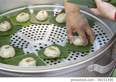 Tomb Sweeping Festival, worship ancestors, offerings, Cao Zikueh, steamer, Tomb Sweeping Festival, ancestor offerings, offerings, straw cakes, steamer, Caozikueh, Tomb Sweeping Festival, worship ancestors, offerings, Cao Zikueh, steamer, Tomb Sweeping Festival, ancestor offerings, offerings, straw cakes, steamer, Caozikueh, 99251390