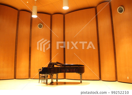 grand piano in concert hall grand piano in concert hall 99252210