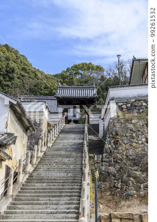 The streets of Takehara, Hiroshima Prefecture 99261532