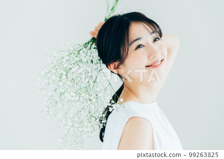 年輕女性的美麗 年輕女性的美麗 99263825
