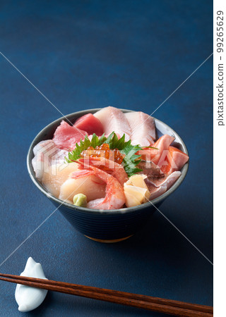 什錦海鮮蓋飯 99265629