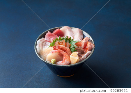 什錦海鮮蓋飯 什錦海鮮蓋飯 99265631