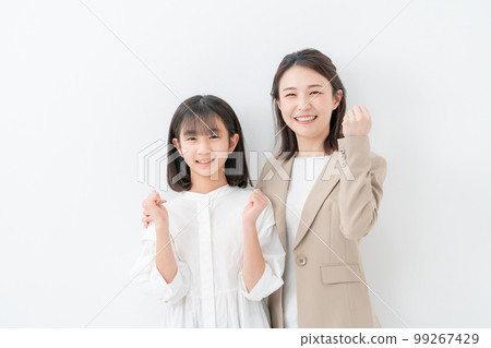 女商人膽量姿勢 99267429