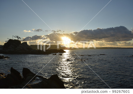 Jogashima's sunrise Jogashima's sunrise 99267601