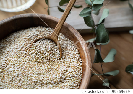 Quinoa image 99269639