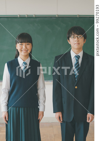 junior high school student, junior high student, middle school student 99270193