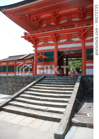 "Hanmon Gate" of Hinomisaki Shrine (Hidemi Oishi-shi, Izumo City, Shimane prefecture) 99272735