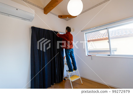 窗簾導軌的安裝 99272979