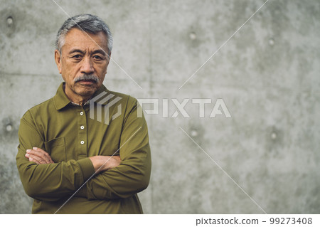 70多歲的白髮老人 99273408