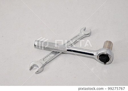 Socket wrench and spanner tools Socket wrench and spanner tools 99275767