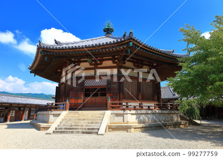 [Nara Prefecture] Yuryuden of Horyu-ji Temple under a clear sky 99277759