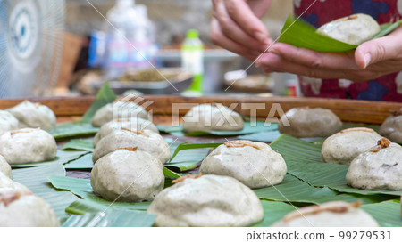 Tomb-sweeping Festival, worship, offerings, Caozai Kueh, bamboo skin, お土肝り, お菊り, お祭え物, grass cake, bamboo skin, bamboo Tomb-sweeping Festival, worship, offerings, Caozai Kueh, bamboo skin, お土肝り, お菊り, お祭え物, grass cake, bamboo skin, bamboo 99279531
