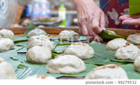 Tomb-sweeping Festival, worship, offerings, Caozai Kueh, bamboo skin, お土肝り, お菊り, お祭え物, grass cake, bamboo skin, bamboo Tomb-sweeping Festival, worship, offerings, Caozai Kueh, bamboo skin, お土肝り, お菊り, お祭え物, grass cake, bamboo skin, bamboo 99279532