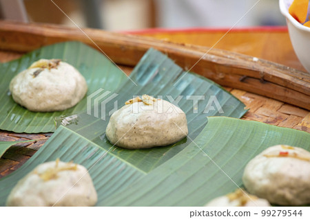 清明節,祭拜,供品,草仔粿,竹皮子,お墓参り、お参り、お供え物、草餅、竹皮、 bamboo 清明節,祭拜,供品,草仔粿,竹皮子,お墓参り、お参り、お供え物、草餅、竹皮、 bamboo 99279544