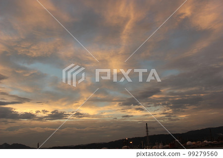 可持續發展目標自然、全球環境和光!日本的自然和工廠!蜀南工業園區與海 可持續發展目標自然、全球環境和光!日本的自然和工廠!蜀南工業園區與海 99279560