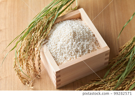 sticky rice in masu sticky rice in masu 99282571