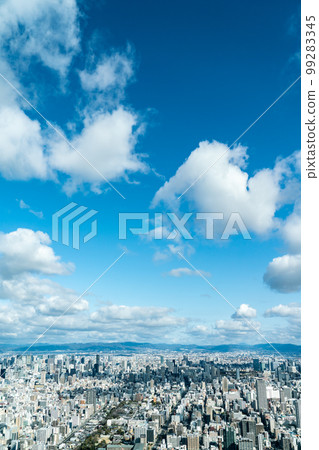 [大阪府]深藍天空下的大都市風光 99283345