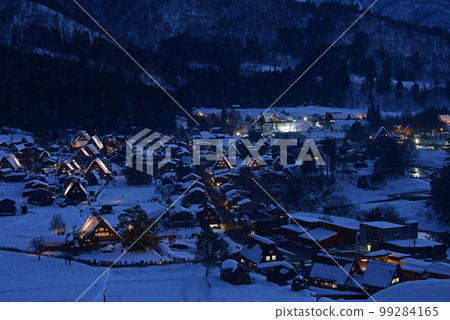 Gifu Prefecture Illuminated Shirakawa-go Winter Scenery Gifu Prefecture Illuminated Shirakawa-go Winter Scenery 99284165