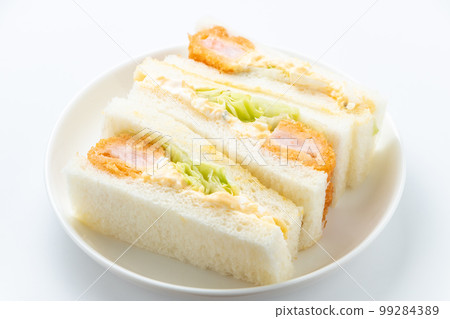 蝦排三明治。 蝦排三明治。 99284389