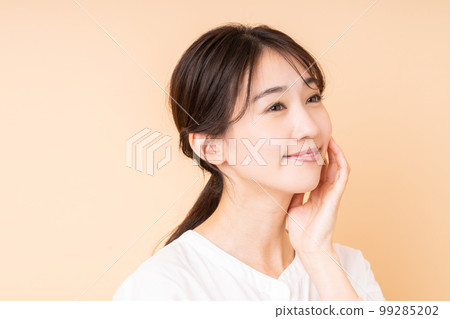 Beauty of young women Beauty of young women 99285202