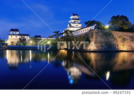 [愛媛縣]今治城在秋天點亮（日本三大水城之一） 99287191