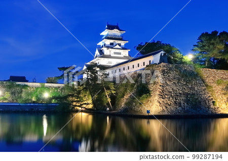 [愛媛縣]今治城在秋天點亮（日本三大水城之一） 99287194