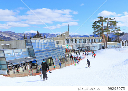 Hakuba Goryu Ski Resort Base Center 99298975