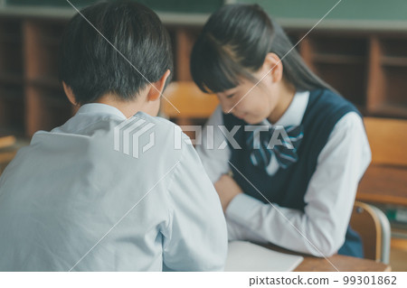 初中生 中學生 國中生 99301862